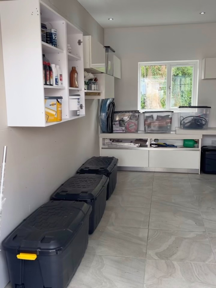 Completed garage organisation with calm, functional zones throughout